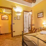 L'alloggio Dei Vassalli فندق مبيت وإفطار 4*