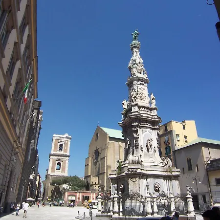 L'alloggio Dei Vassalli ベッド・アンド・ブレックファスト ナポリ