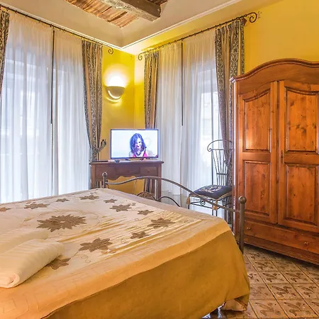 Bed & Breakfast L'alloggio Dei Vassalli 3*