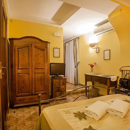 L'alloggio Dei Vassalli 4* Neapel