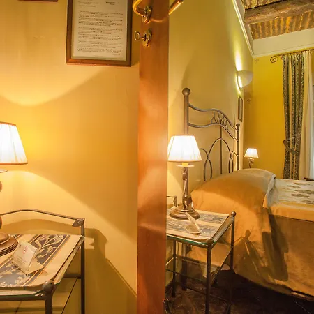 L'alloggio Dei Vassalli Frühstückspension