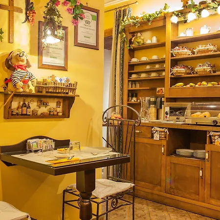 L'alloggio Dei Vassalli Frühstückspension 4*