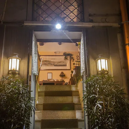 住宿加早餐酒店 拉洛吉欧德瓦萨利住宿加早餐旅馆 4*