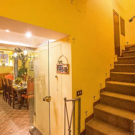 L'alloggio Dei Vassalli Bed & Breakfast 3*