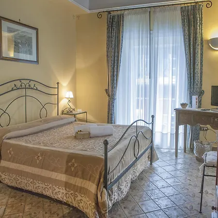 Bed & Breakfast L'alloggio Dei Vassalli Naples